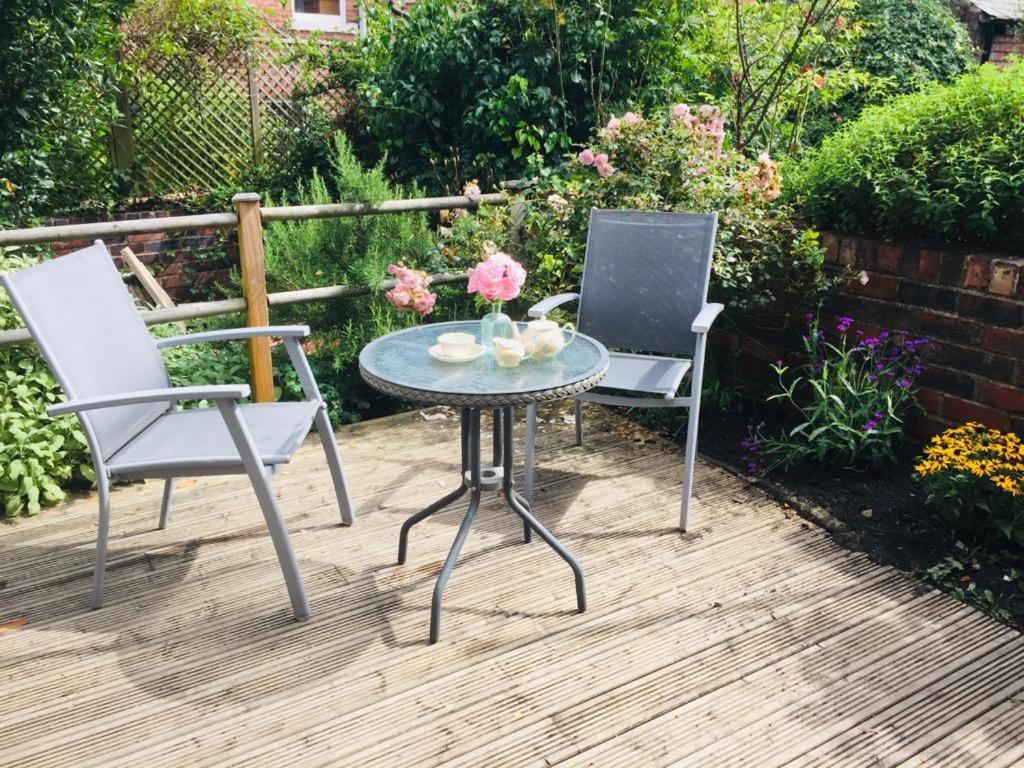 Villa Cosy House With Garden & Parking, Sheffield Extérieur photo