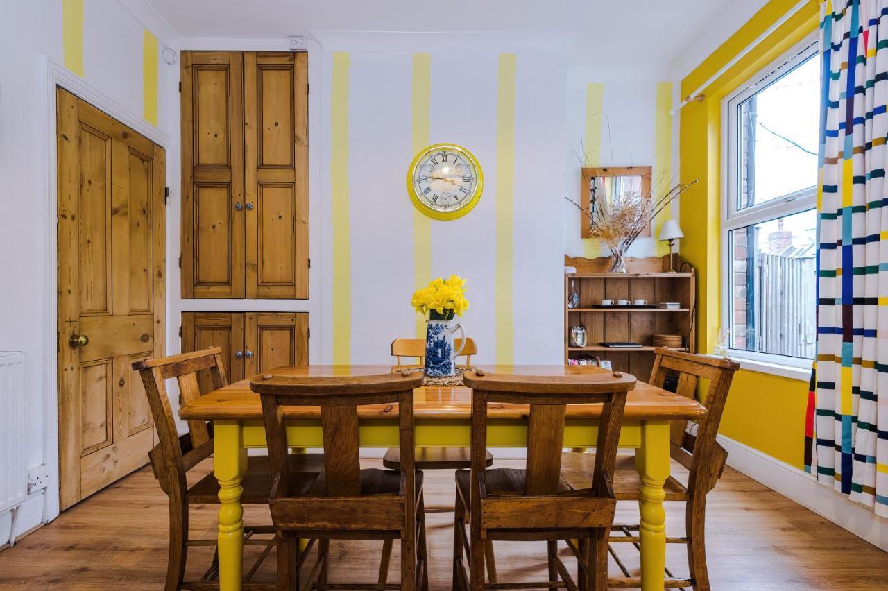 Villa Cosy House With Garden & Parking, Sheffield Extérieur photo
