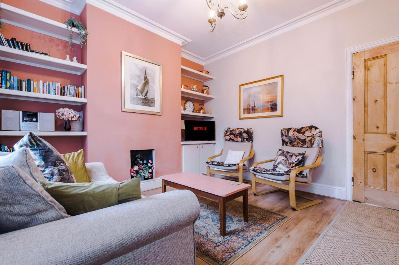 Villa Cosy House With Garden & Parking, Sheffield Extérieur photo