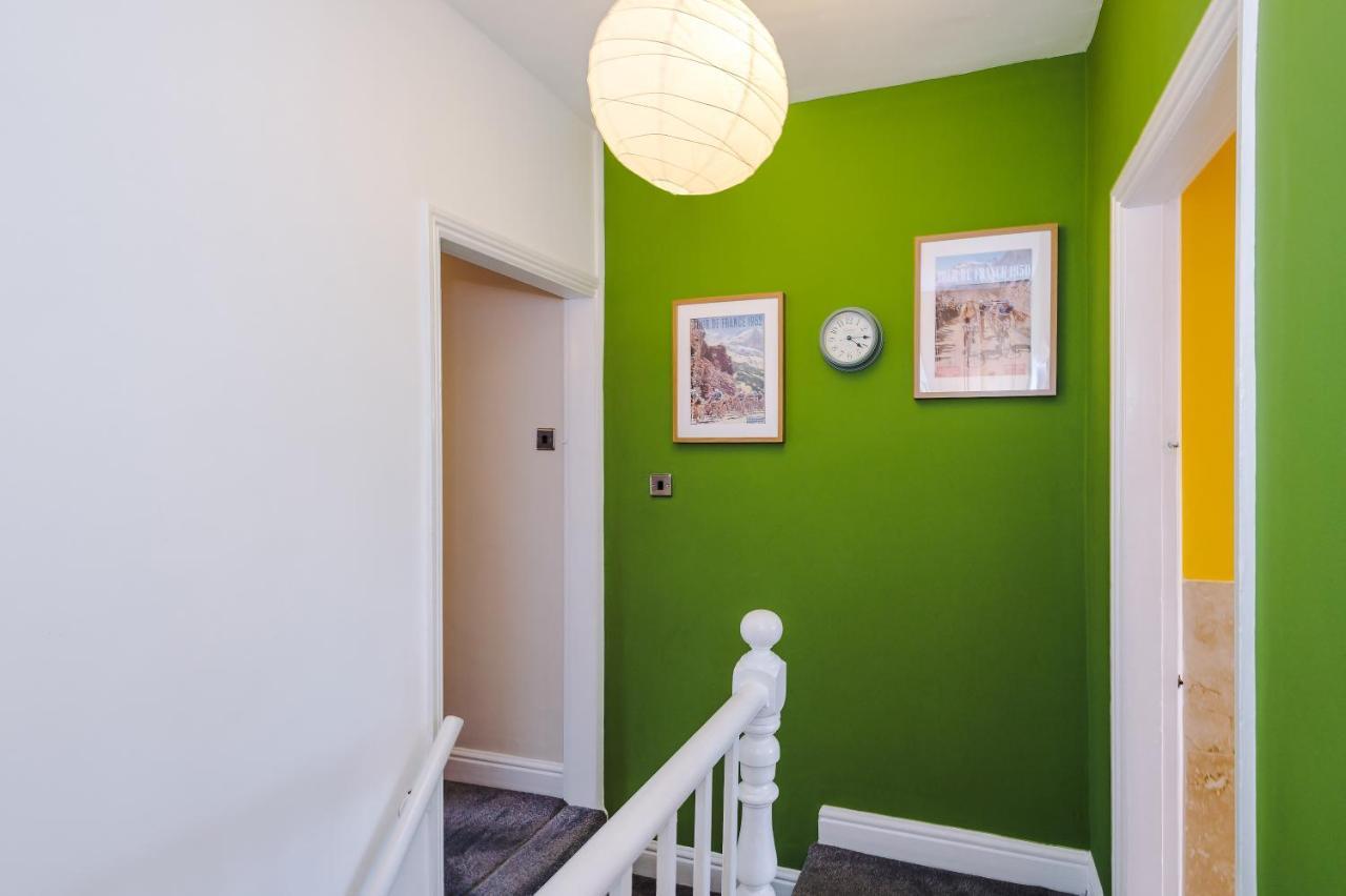 Villa Cosy House With Garden & Parking, Sheffield Extérieur photo